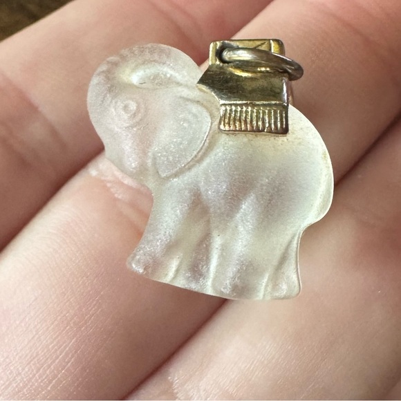 Vintage Small Crystal Elephant Pendant - Picture 5 of 8
